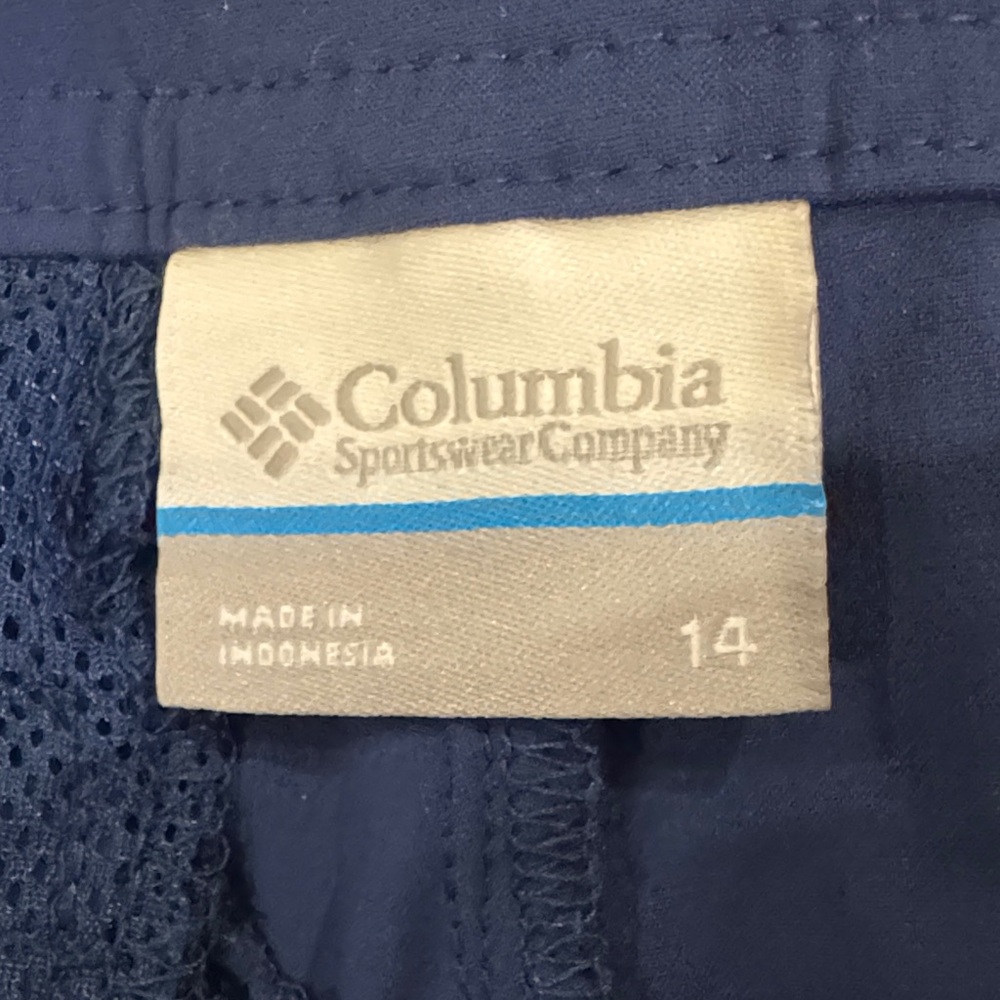 Columbia Women’s Navy Athletic Shorts - Picture 2 of 5